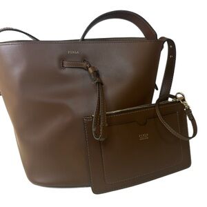 Furla Vittoria S bucket bag with Drawstring Glace